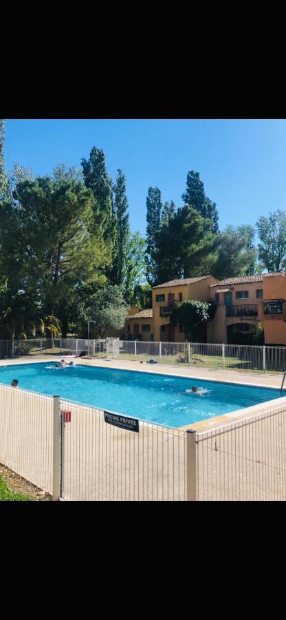 Appartement Village 7 En Residence De Vacances En Camargue Arles Exteriör bild