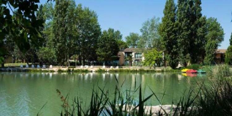 Appartement Village 7 En Residence De Vacances En Camargue Arles Exteriör bild