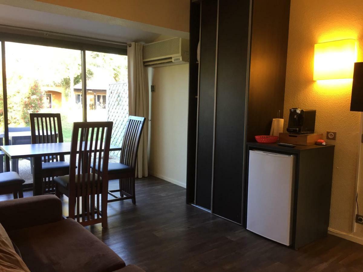 Appartement Village 7 En Residence De Vacances En Camargue Arles Exteriör bild